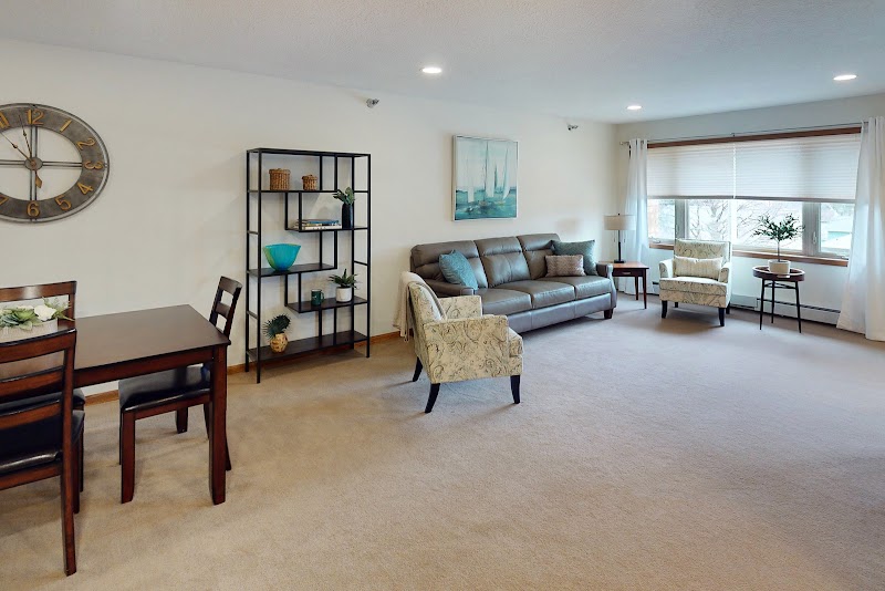 Cerenity Care Center White Bear Lake nursing home in WHITE BEAR LAKE, MN - Photo 2 of 10