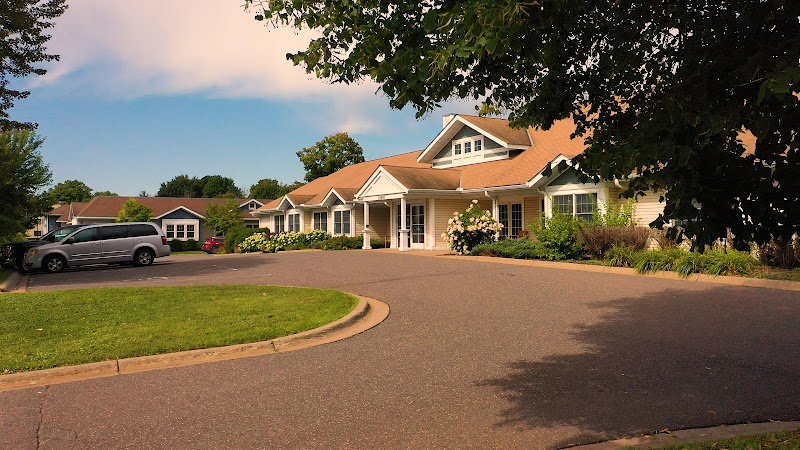 Parmly on the Lake LLC nursing home in CHISAGO CITY, MN - Photo 3 of 5