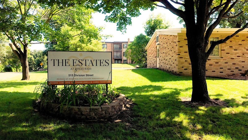 The Estates at Excelsior LLC nursing home in EXCELSIOR, MN - Photo 2 of 5