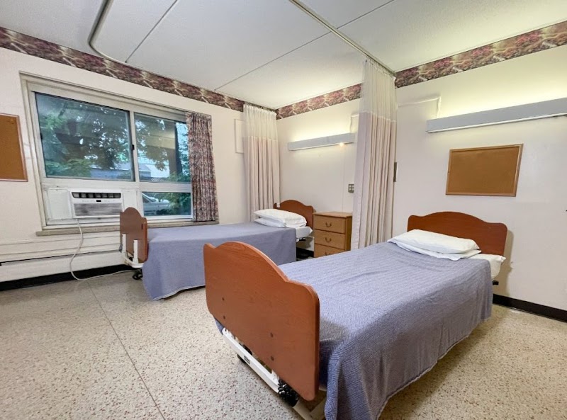 THE VILLAS AT ST PAUL nursing home in SAINT PAUL, MN - Photo 2 of 5