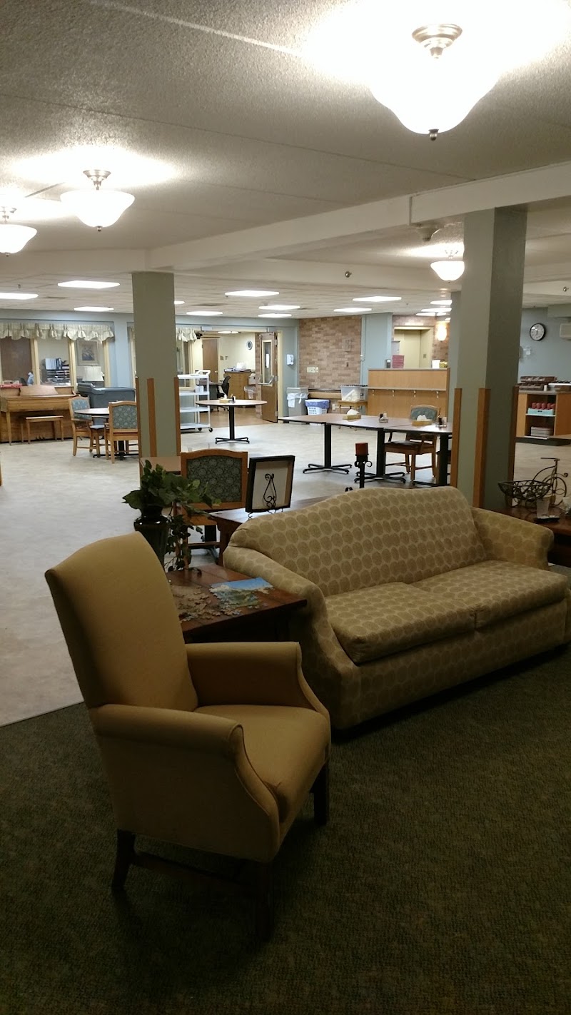 HILLTOP HEALTHCARE REHABILITATION AND SKILLED NURS nursing home in DULUTH, MN - Photo 4 of 5