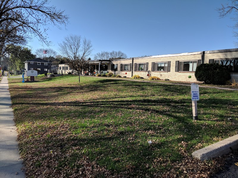 EDENBROOK OF ROCHESTER nursing home in ROCHESTER, MN - Photo 4 of 5