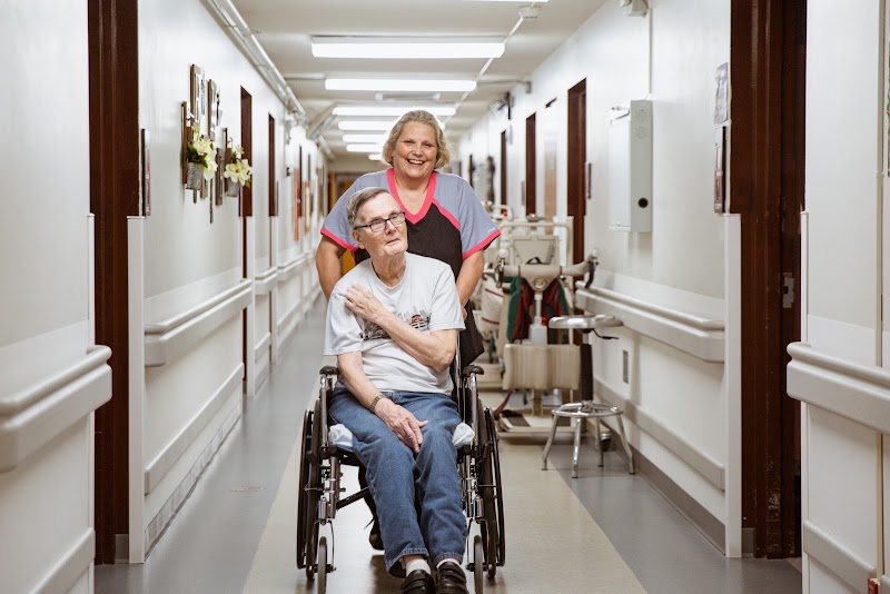 WHISPERING CREEK nursing home in JANESVILLE, MN - Photo 3 of 5