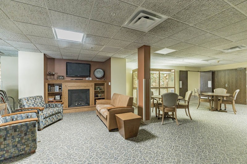 WOODLAKE HEALTHCARE AND REHABILITATION CENTER nursing home in CRYSTAL, MN - Photo 3 of 10