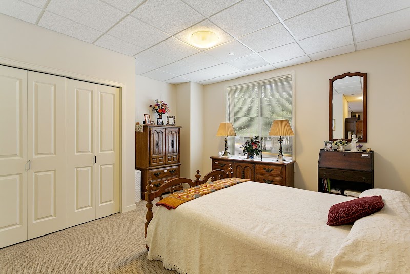 FOLKESTONE nursing home in WAYZATA, MN - Photo 3 of 10