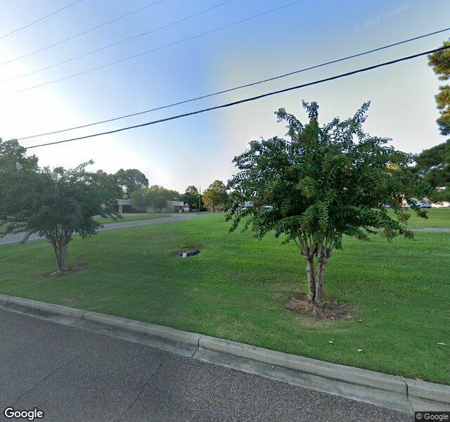 CARE CENTER OF ABERDEEN nursing home in ABERDEEN, MS - Photo 2 of 2