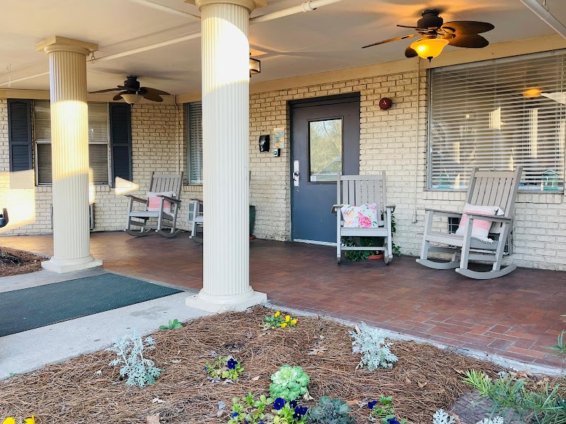 THE BLUFFS REHABILITATION AND HEALTHCARE CENTER nursing home in VICKSBURG, MS - Photo 4 of 5