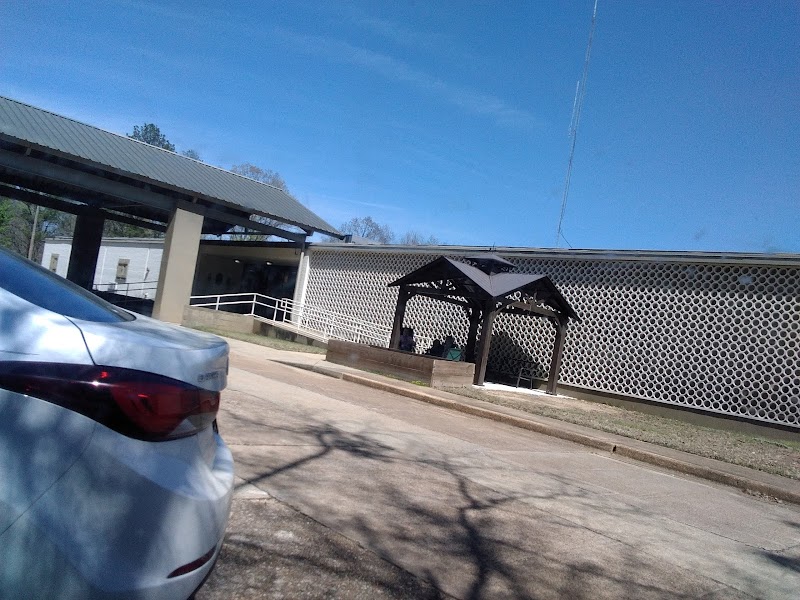 COURTYARDS COMM LIVING CENTER nursing home in FULTON, MS - Photo 3 of 5