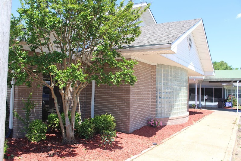 CORNERSTONE REHABILITATION AND HEALTHCARE CENTER nursing home in CORINTH, MS - Photo 4 of 5