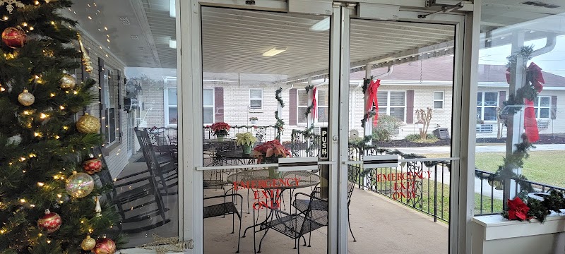 VINEYARD COURT NURSING CENTER nursing home in COLUMBUS, MS - Photo 3 of 5