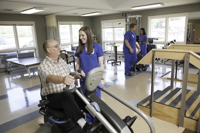 SILVER CROSS HEALTH & REHAB nursing home in BROOKHAVEN, MS - Photo 3 of 10