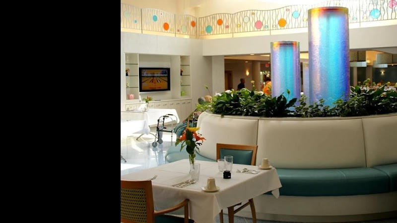 DELMAR GARDENS WEST nursing home in TOWN AND COUNTRY, MO - Photo 2 of 5