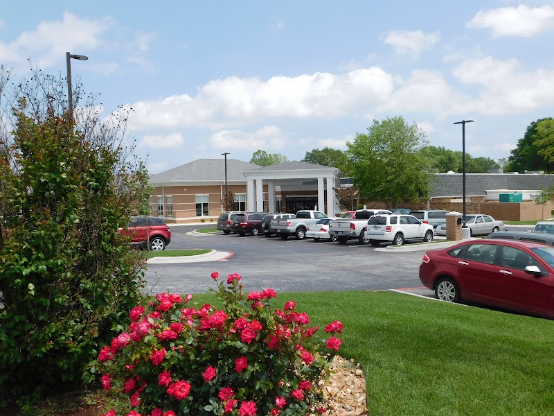 SPRINGFIELD REHABILITATION & HEALTH CARE CENTER nursing home in SPRINGFIELD, MO - Photo 2 of 10
