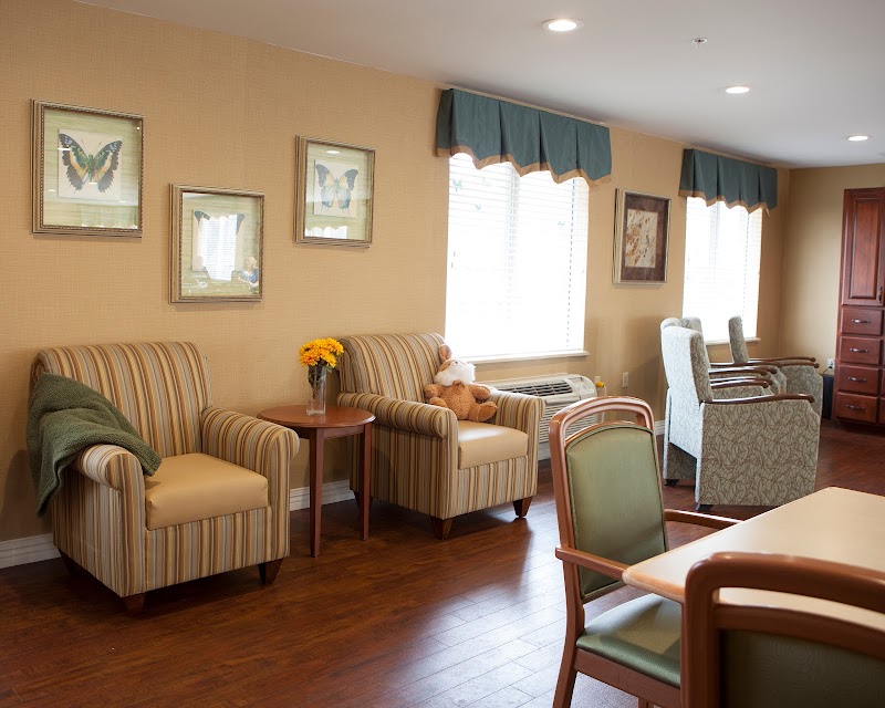 NHC HEALTHCARE, ST CHARLES nursing home in SAINT CHARLES, MO - Photo 3 of 10