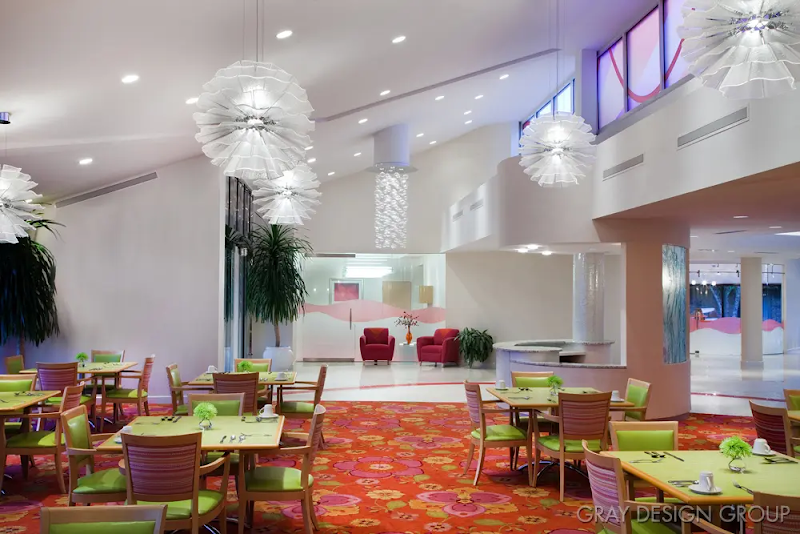 DELMAR GARDENS OF CHESTERFIELD nursing home in CHESTERFIELD, MO - Photo 3 of 5