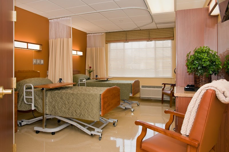 LIFE CARE CENTER OF CAPE GIRARDEAU nursing home in CAPE GIRARDEAU, MO - Photo 3 of 5