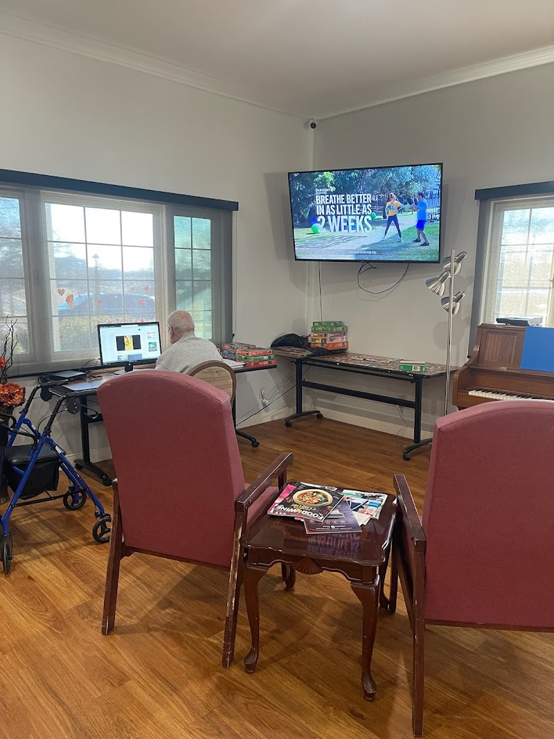 CEDAR POINTE nursing home in ROLLA, MO - Photo 5 of 5