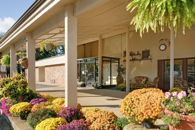 LIFE CARE CENTER OF SULLIVAN nursing home in SULLIVAN, MO - Photo 3 of 5