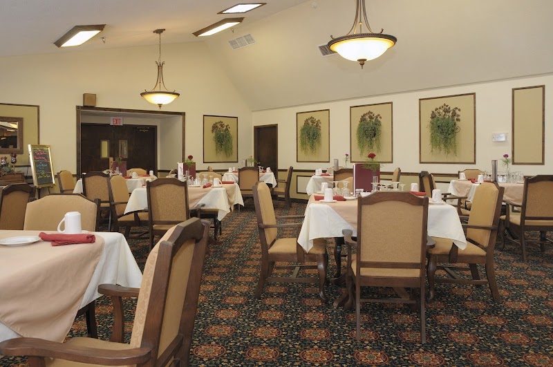 LIFE CARE CENTER OF SULLIVAN nursing home in SULLIVAN, MO - Photo 4 of 5