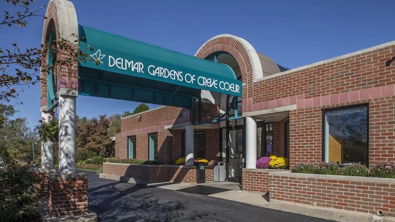 DELMAR GARDENS OF CREVE COEUR nursing home in CREVE COEUR, MO - Photo 2 of 8