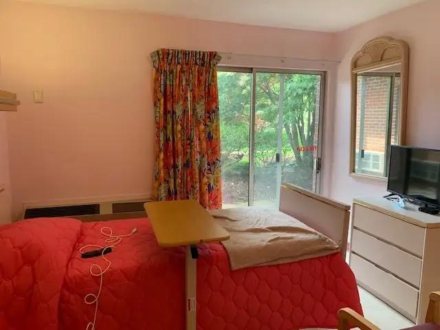 DELMAR GARDENS OF CREVE COEUR nursing home in CREVE COEUR, MO - Photo 5 of 8