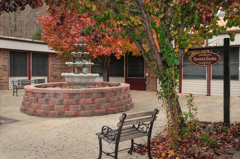 LIFE CARE CENTER OF WAYNESVILLE nursing home in WAYNESVILLE, MO - Photo 4 of 5