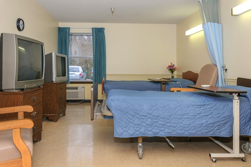 LIFE CARE CENTER OF WAYNESVILLE nursing home in WAYNESVILLE, MO - Photo 5 of 5