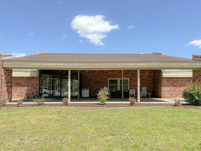 HUNTER ACRES CARING CENTER nursing home in SIKESTON, MO - Photo 2 of 3