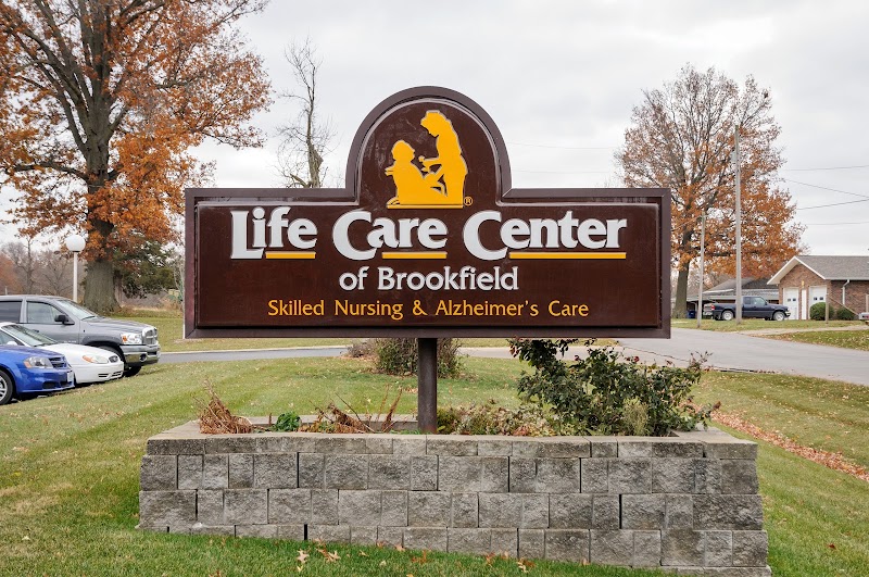LIFE CARE CENTER OF BROOKFIELD nursing home in BROOKFIELD, MO - Photo 4 of 5