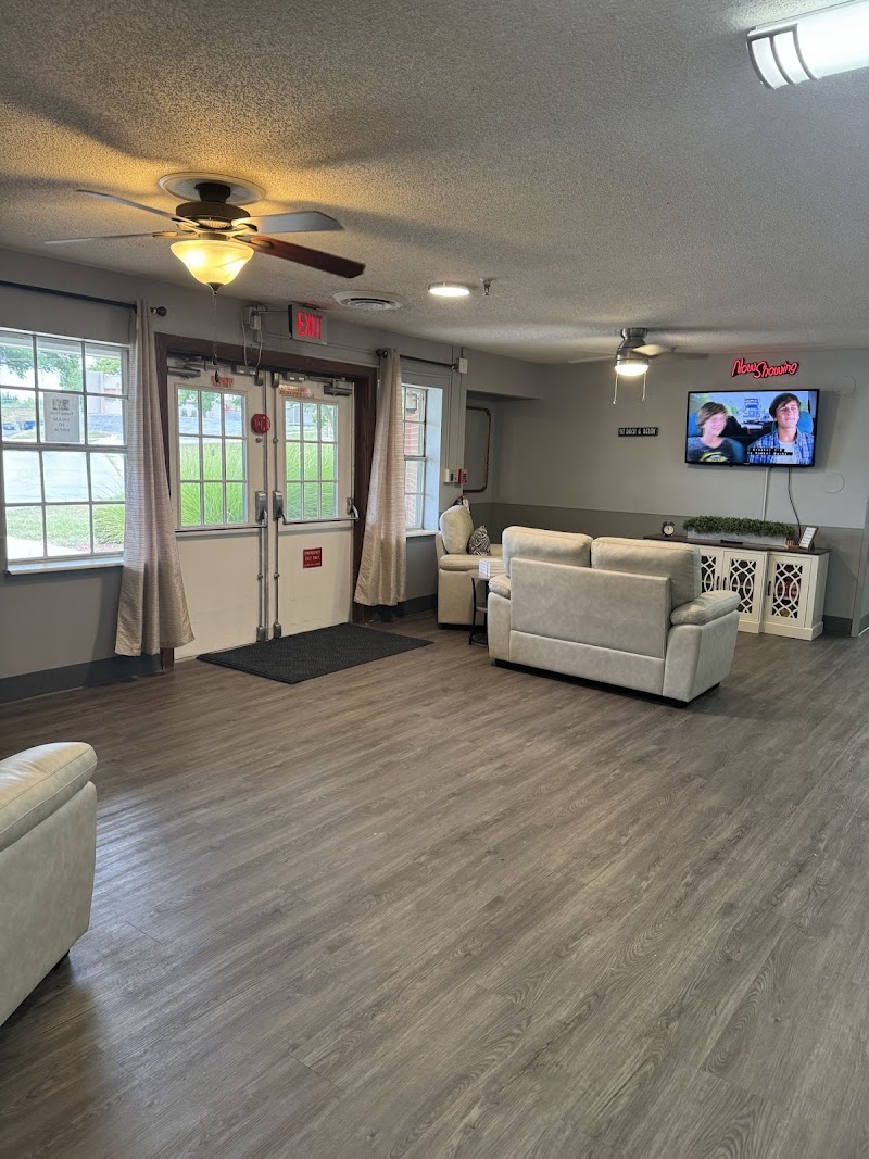 AVALON VIEW HEALTH AND WELLNESS nursing home in LIBERTY, MO - Photo 2 of 5