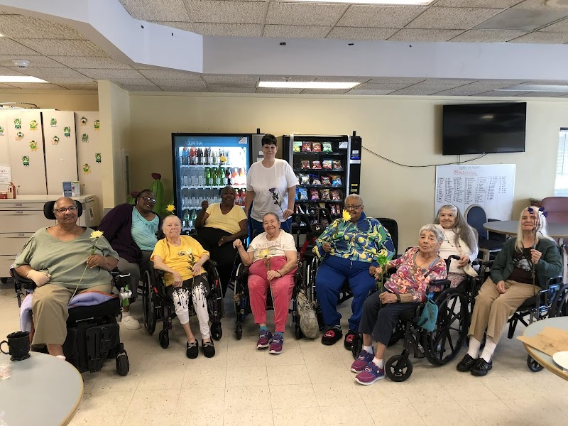 RIVER CROSSING REHAB AND HEALTHCARE CENTER nursing home in SAINT LOUIS, MO - Photo 4 of 5