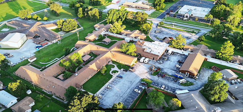 SPRINGFIELD SKILLED CARE CENTER nursing home in SPRINGFIELD, MO - Photo 3 of 5