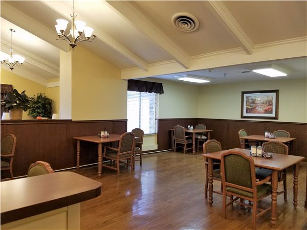 PIN OAKS LIVING CENTER nursing home in MEXICO, MO - Photo 3 of 5