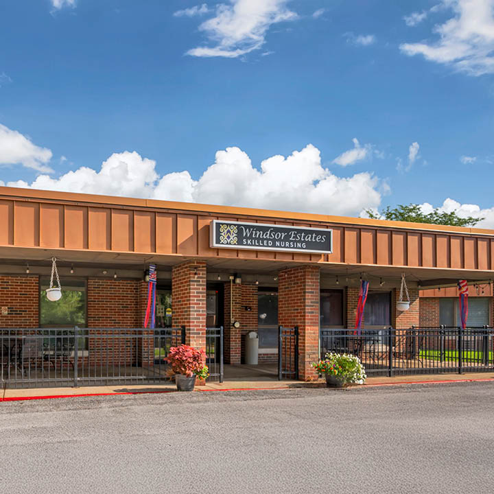 WINDSOR ESTATES OF ST CHARLES nursing home in SAINT CHARLES, MO - Photo 2 of 5