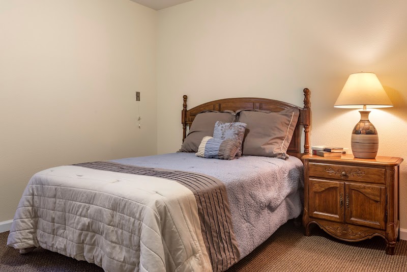 WINDSOR ESTATES OF ST CHARLES nursing home in SAINT CHARLES, MO - Photo 4 of 5