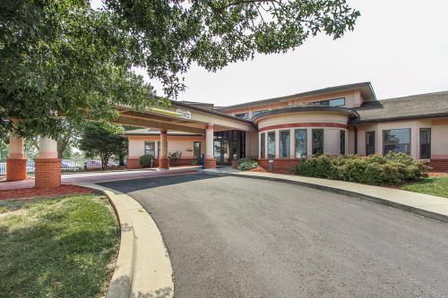 MONTEREY PARK REHABILITATION & HEALTH CARE CENTER nursing home in INDEPENDENCE, MO - Photo 3 of 5