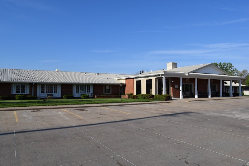 PARKDALE MANOR HEALTH & REHABILITATION nursing home in MARYVILLE, MO - Photo 2 of 5