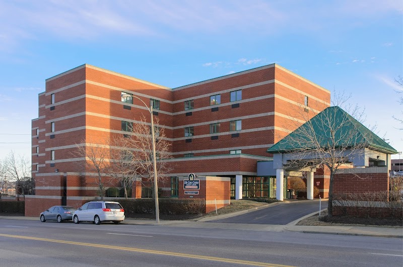 LIFE CARE CENTER OF ST LOUIS nursing home in SAINT LOUIS, MO - Photo 3 of 10