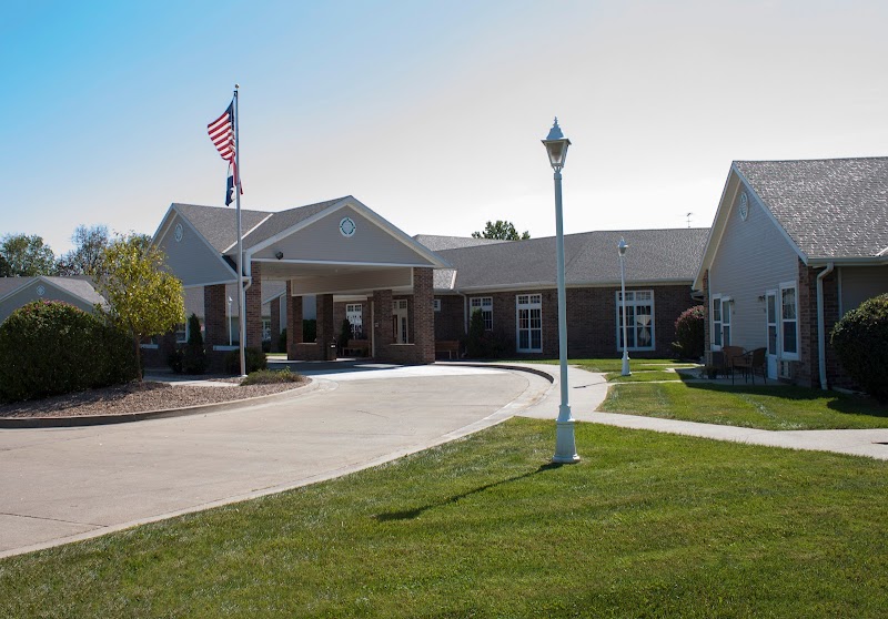 COUNTRY CLUB REHAB AND HEALTHCARE CENTER nursing home in WARRENSBURG, MO - Photo 2 of 5