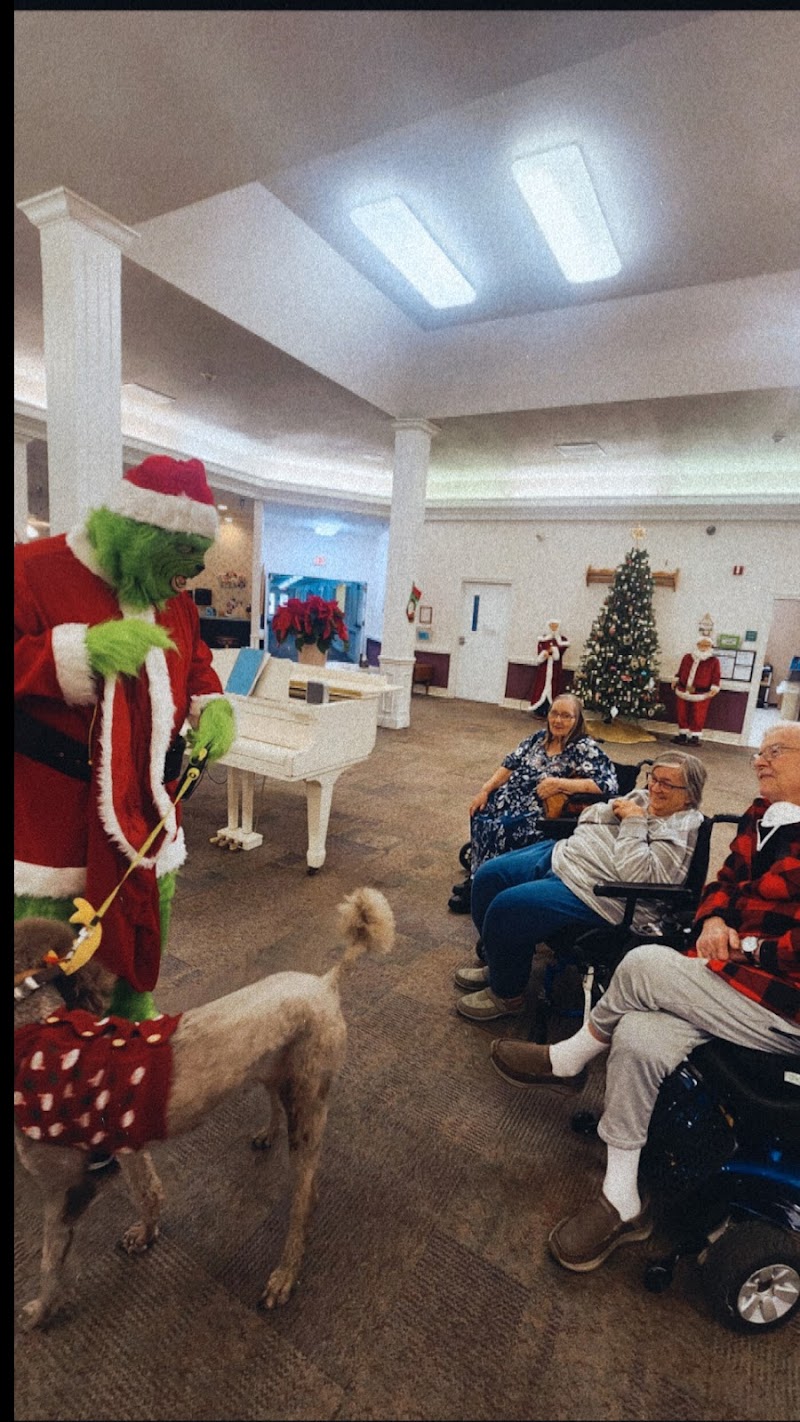 COUNTRY CLUB REHAB AND HEALTHCARE CENTER nursing home in WARRENSBURG, MO - Photo 3 of 5