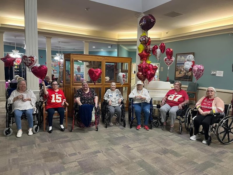 CROWN REHAB AND HEALTHCARE CENTER nursing home in HARRISONVILLE, MO - Photo 3 of 5