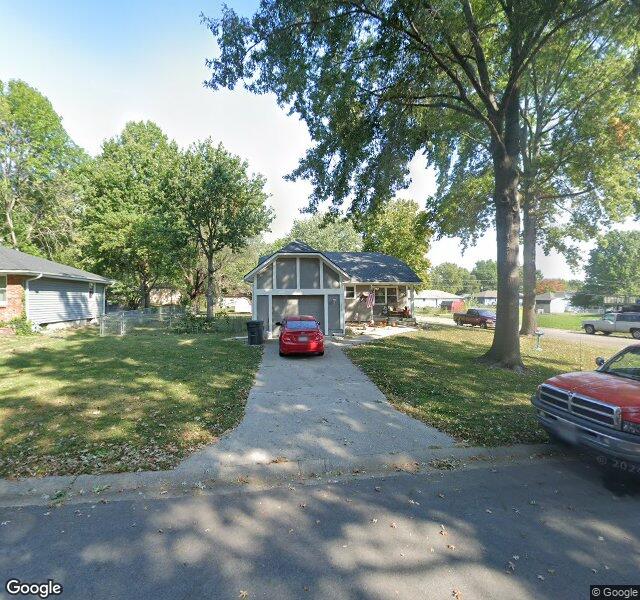 ASPIRE SENIOR LIVING OAK GROVE nursing home in OAK GROVE, MO - Photo 2 of 2