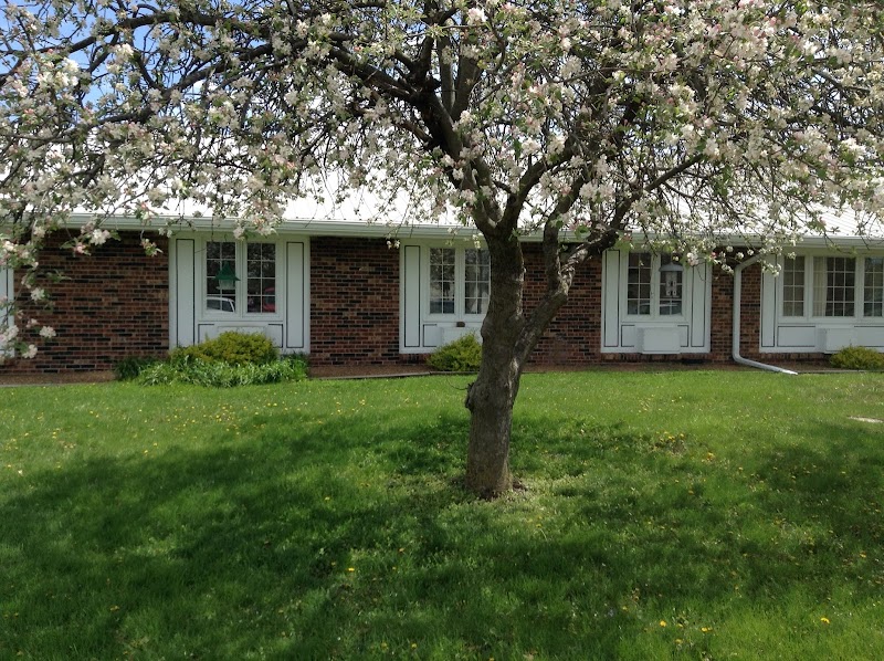 HOLDEN MANOR HEALTH & REHABILITATION nursing home in HOLDEN, MO - Photo 2 of 5