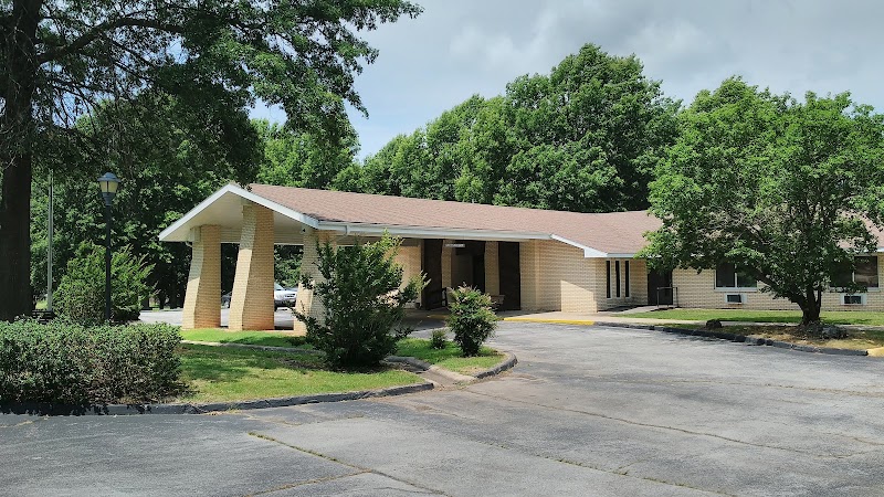 WOODLAND MANOR nursing home in SPRINGFIELD, MO - Photo 4 of 5