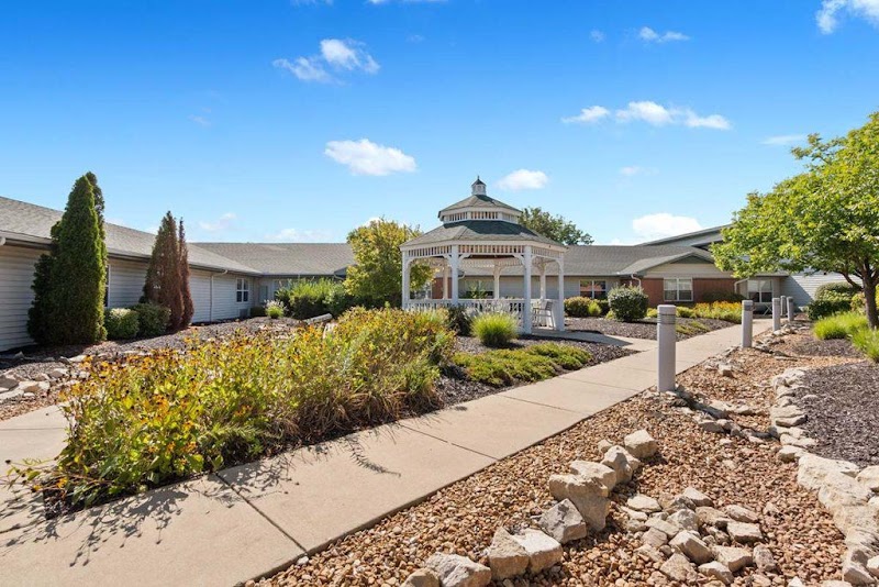 LUTHERAN SENIOR SERVICES AT BREEZE PARK nursing home in SAINT CHARLES, MO - Photo 2 of 5