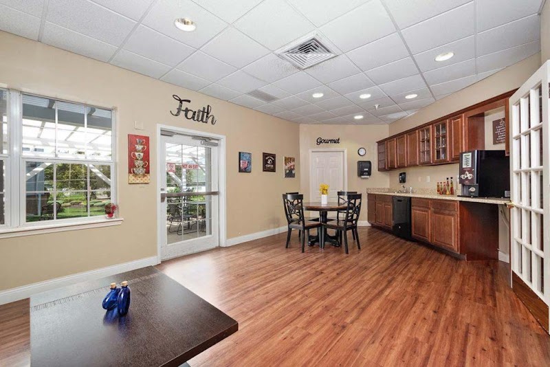 LUTHERAN SENIOR SERVICES AT BREEZE PARK nursing home in SAINT CHARLES, MO - Photo 5 of 5