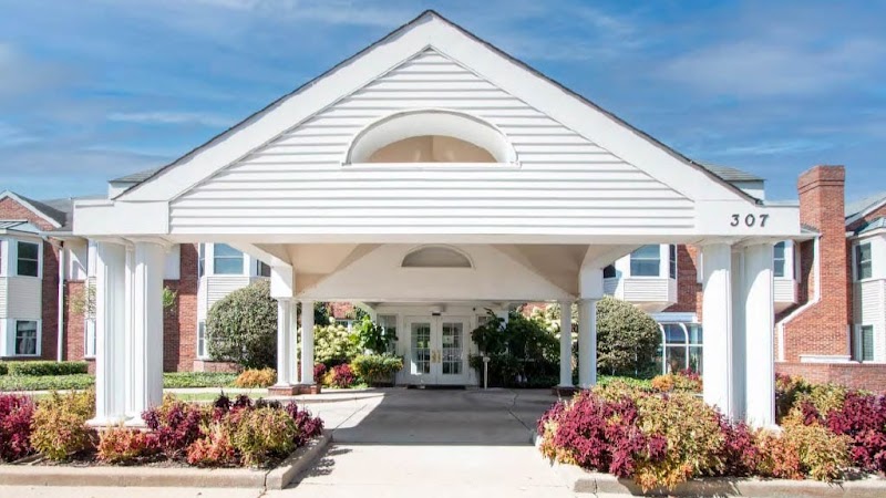 BROOKING PARK nursing home in CHESTERFIELD, MO - Photo 2 of 5