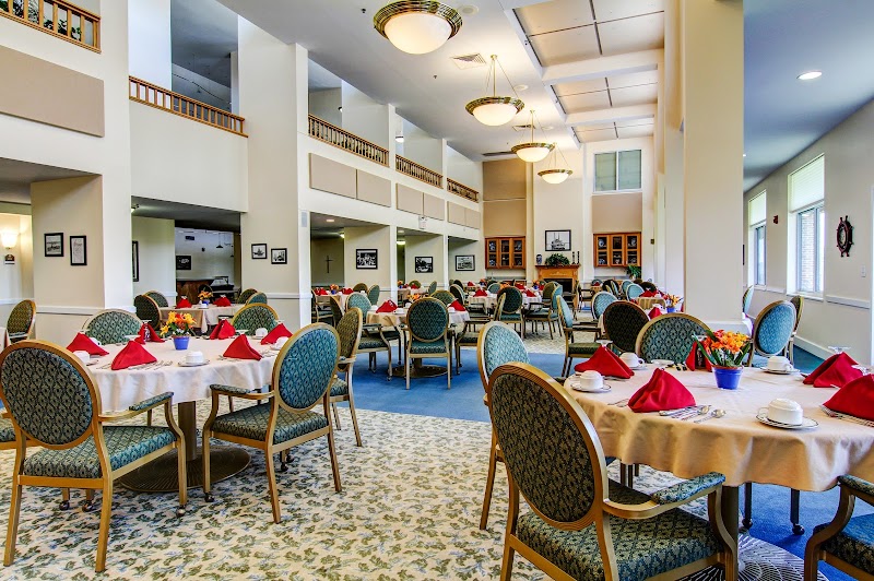 HEISINGER BLUFFS REHAB AND HEALTHCARE CENTER nursing home in JEFFERSON CITY, MO - Photo 4 of 10