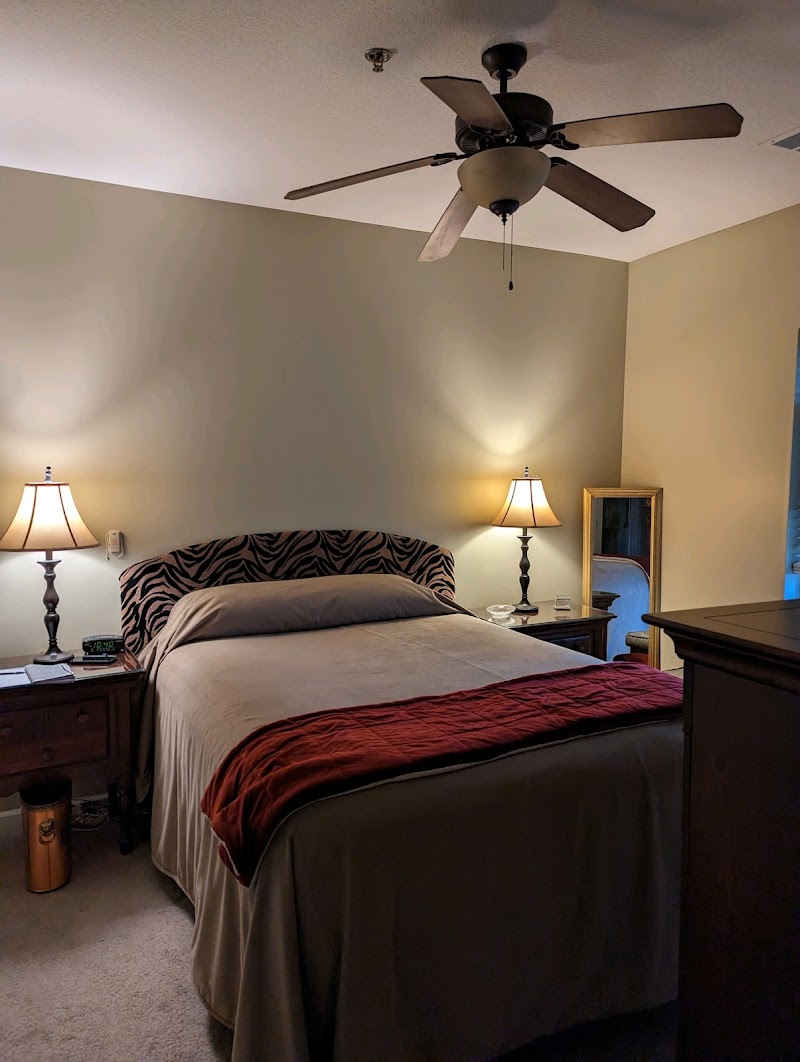 ARMOUR OAKS SENIOR LIVING COMMUNITY nursing home in KANSAS CITY, MO - Photo 3 of 5