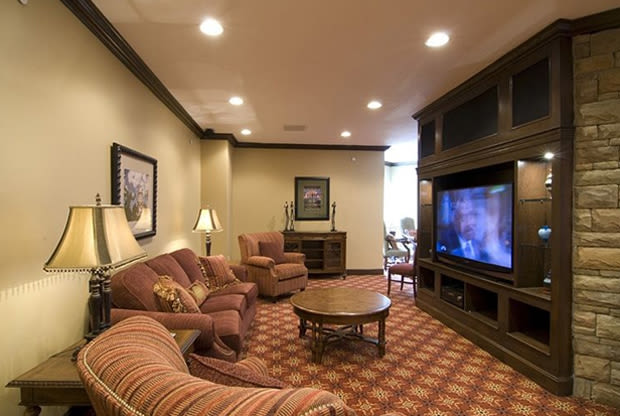 ARMOUR OAKS SENIOR LIVING COMMUNITY nursing home in KANSAS CITY, MO - Photo 5 of 5